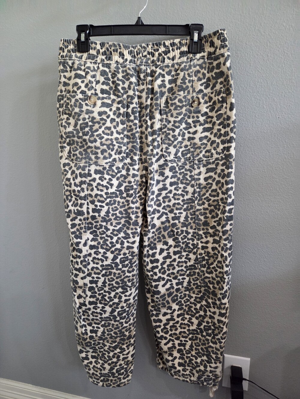 NWT Bohme Leopard Print Cargo Pants - Picture 4 of 5